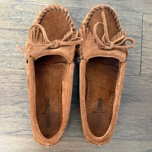 Minnetonka Tan Suede Fringe Moccasins
